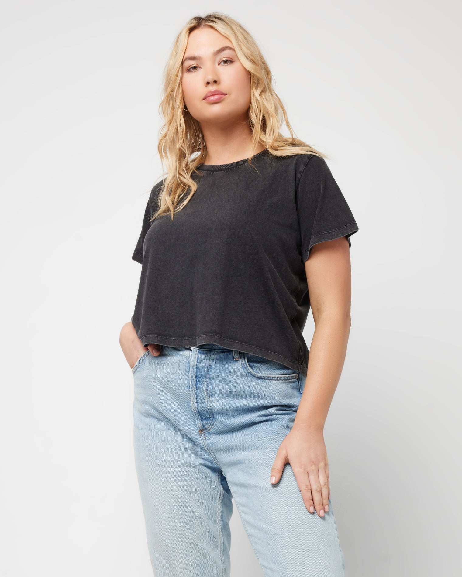 Black | Model: Sydney (size: XL)