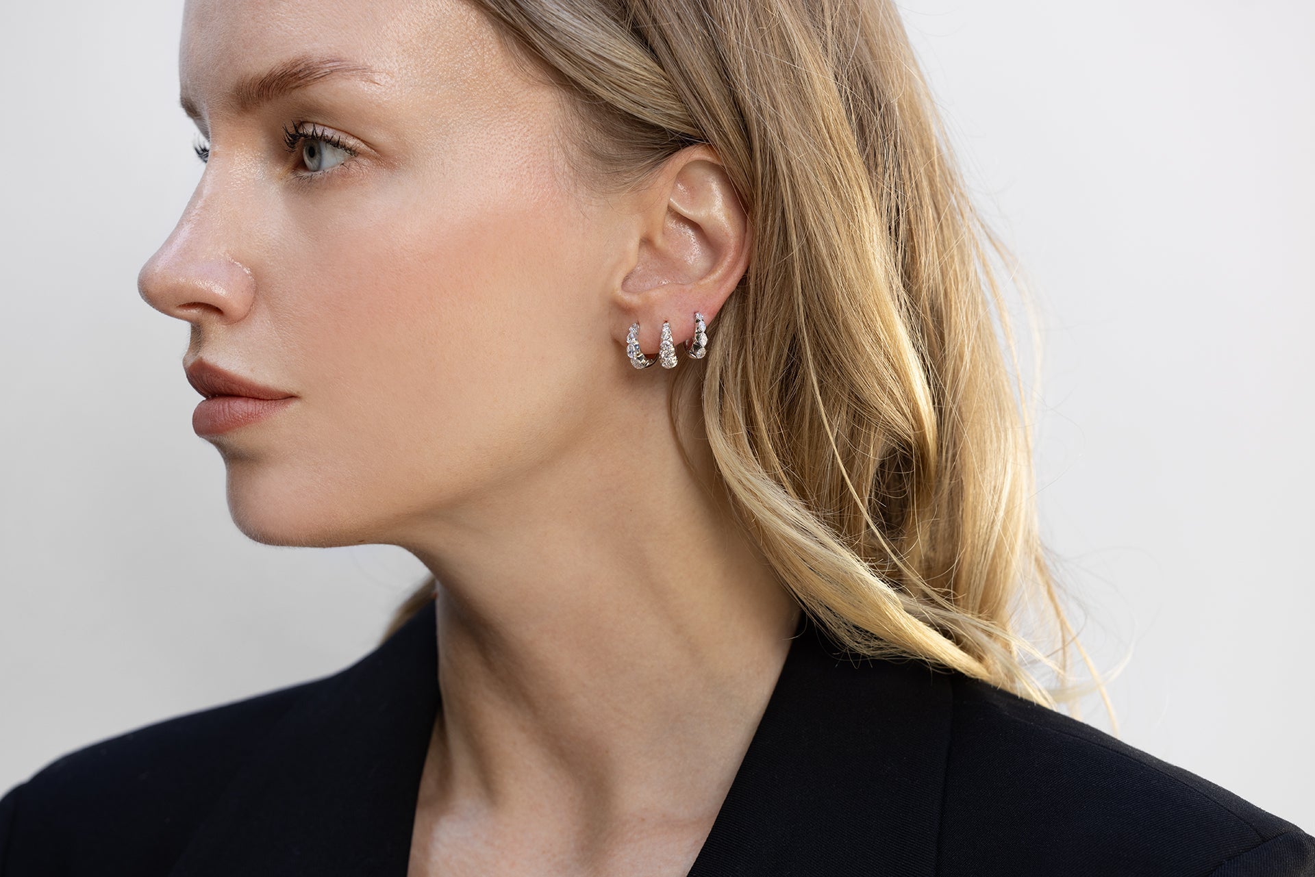 GRADUATING MARQUISE DIAMOND TAPERED HOOP