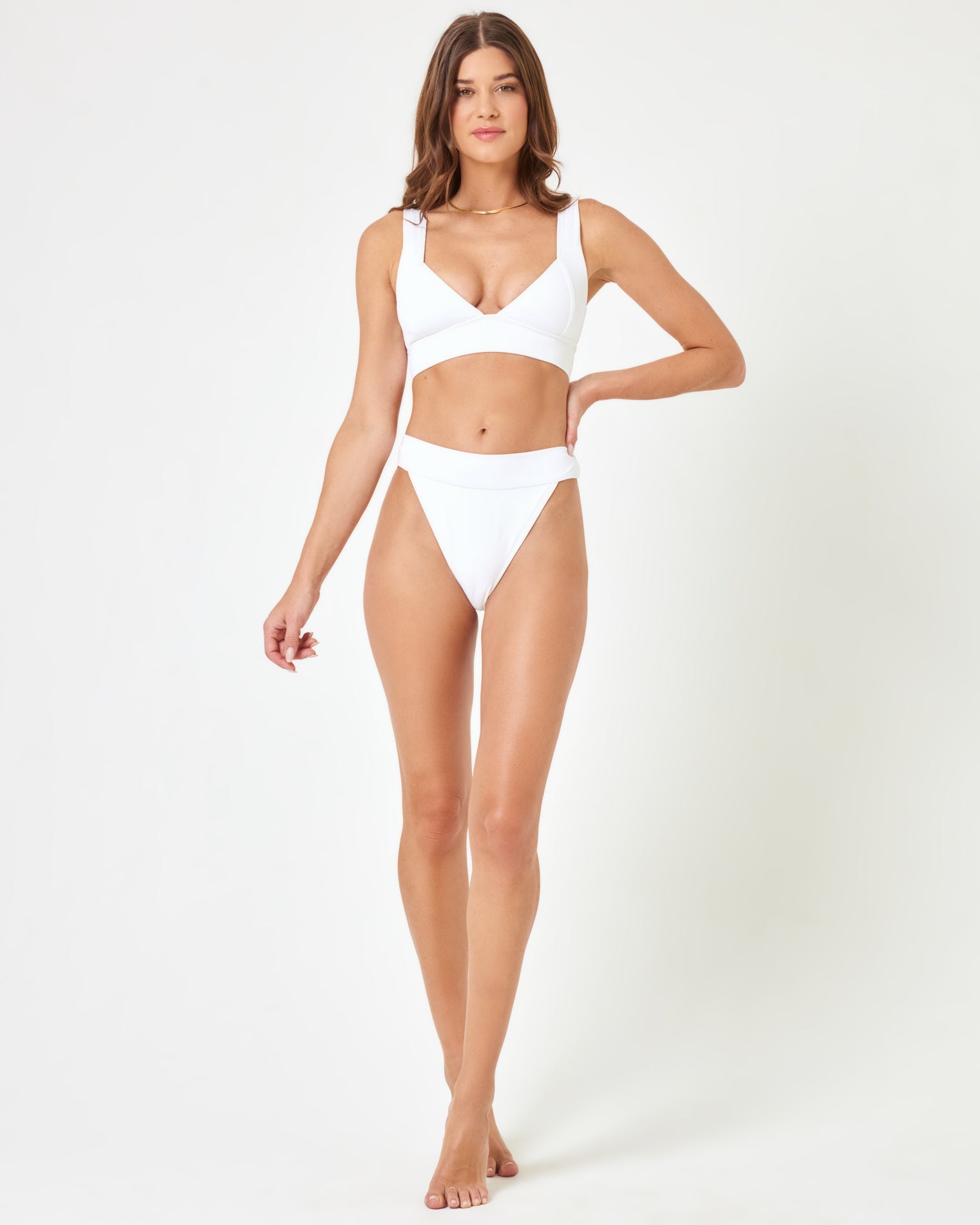 White | Model: Maitlynn (size: S)