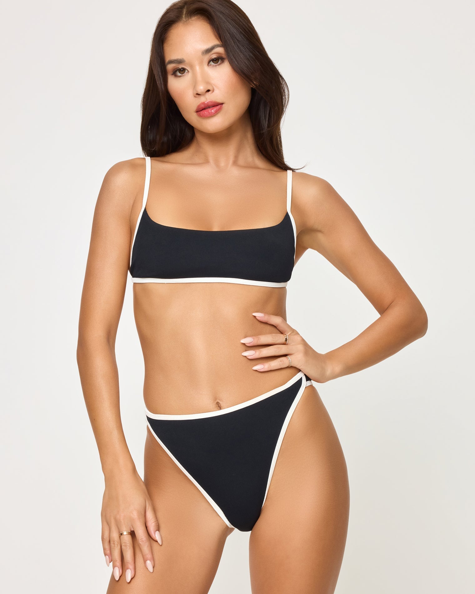 Black-Cream | Model: Jocelyn (size: S)