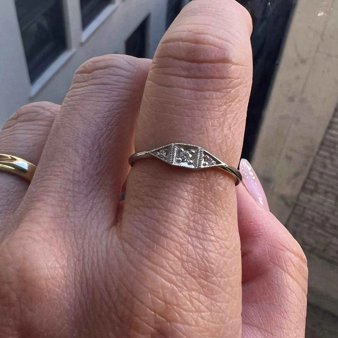 Mini Deco Point Ring - White Diamond
