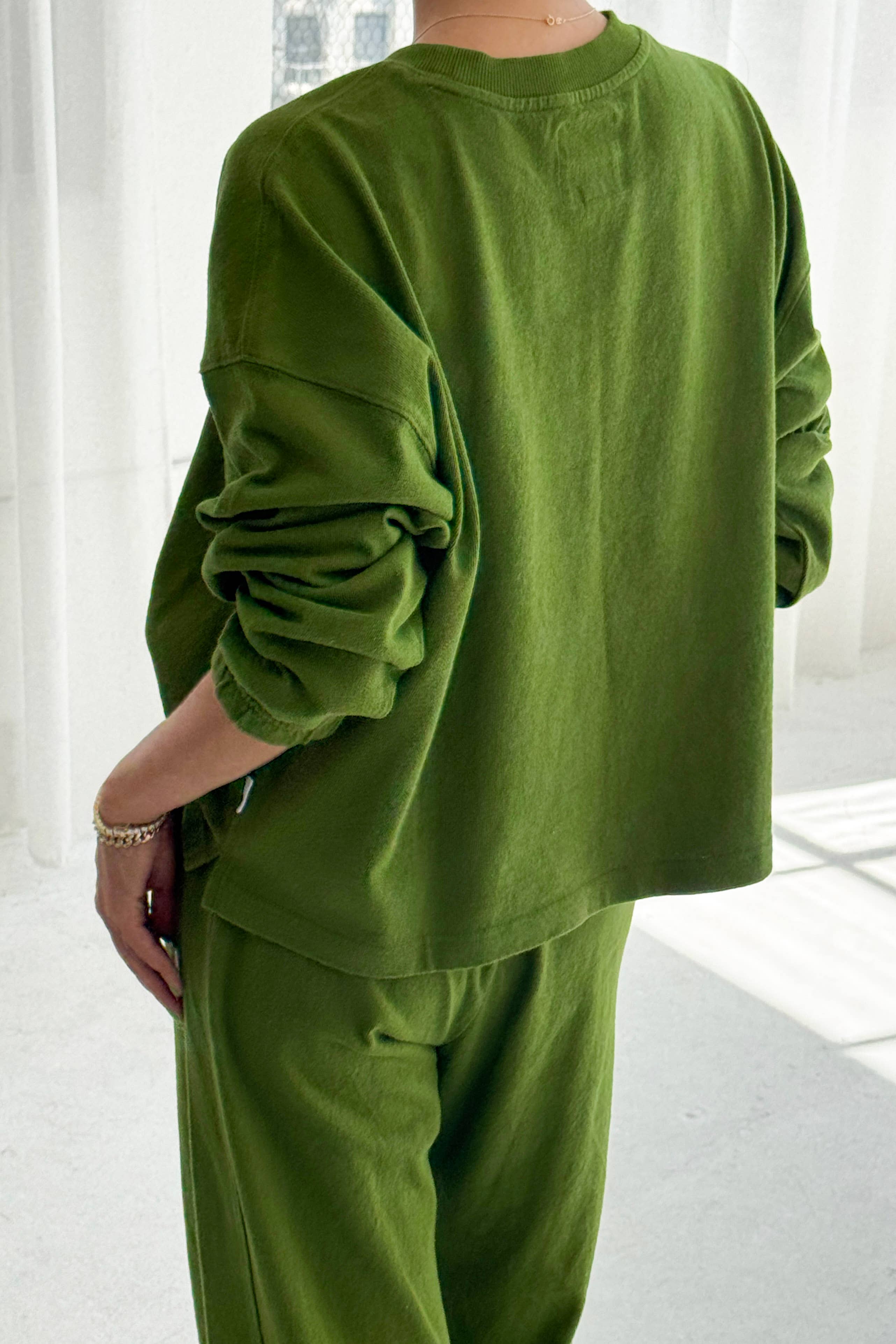 Naturelle Tee in Collard Green