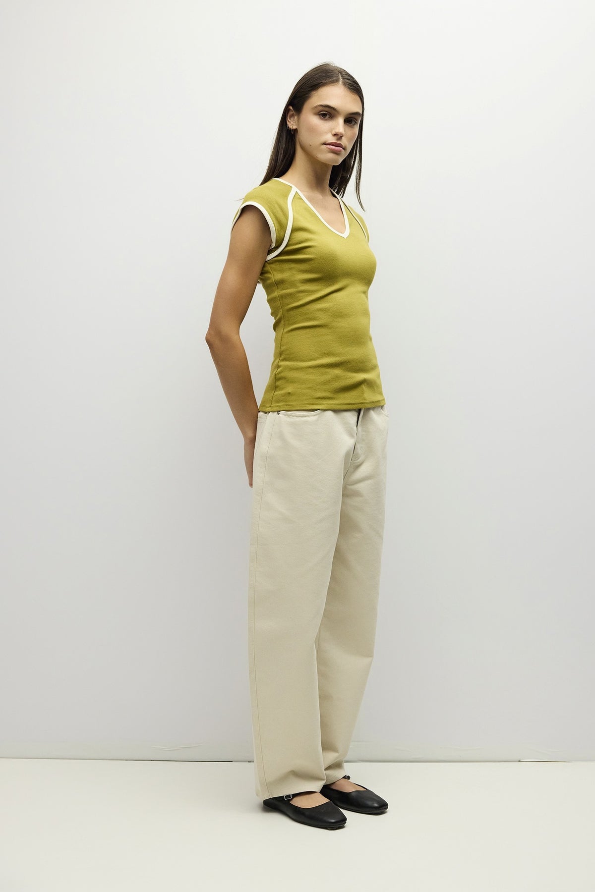 Greta Retro Tee in Moss