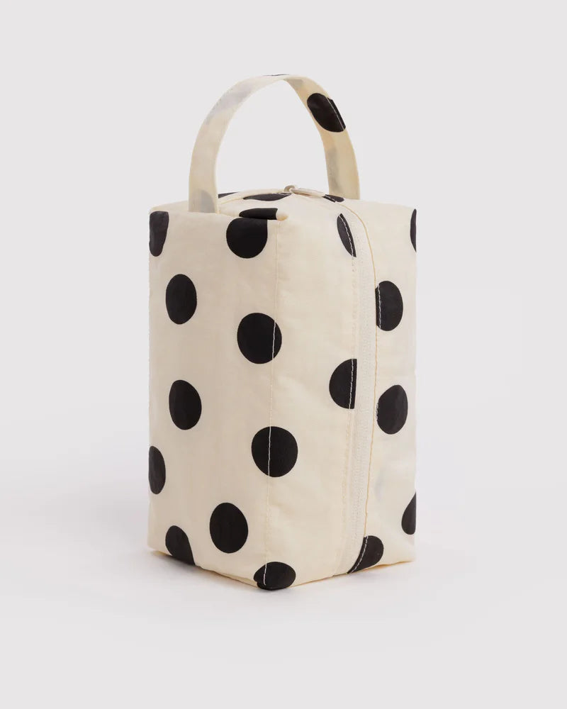 Dopp Kitt in Cream and Black Polka Dot