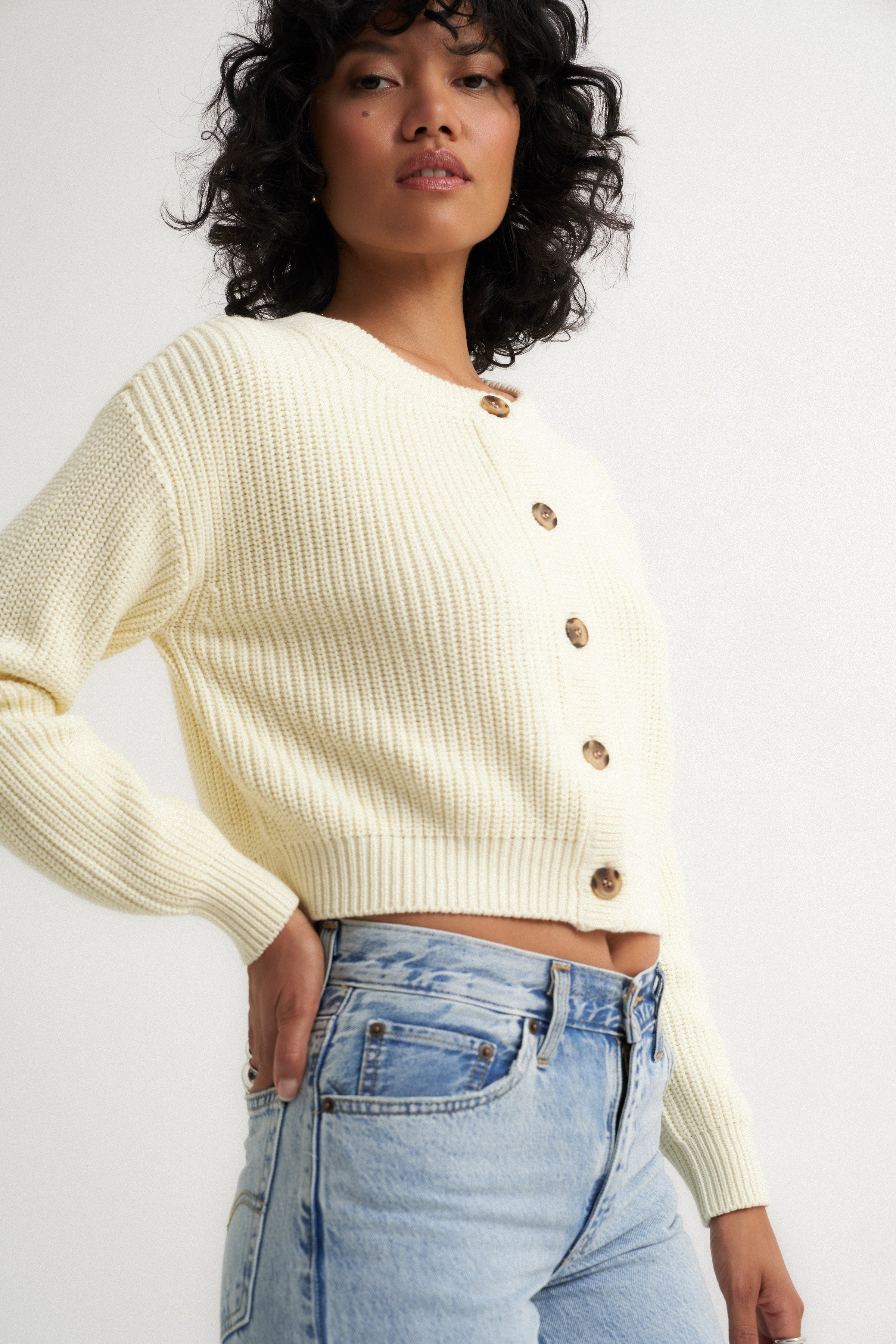 The Crop Cardi - Creme