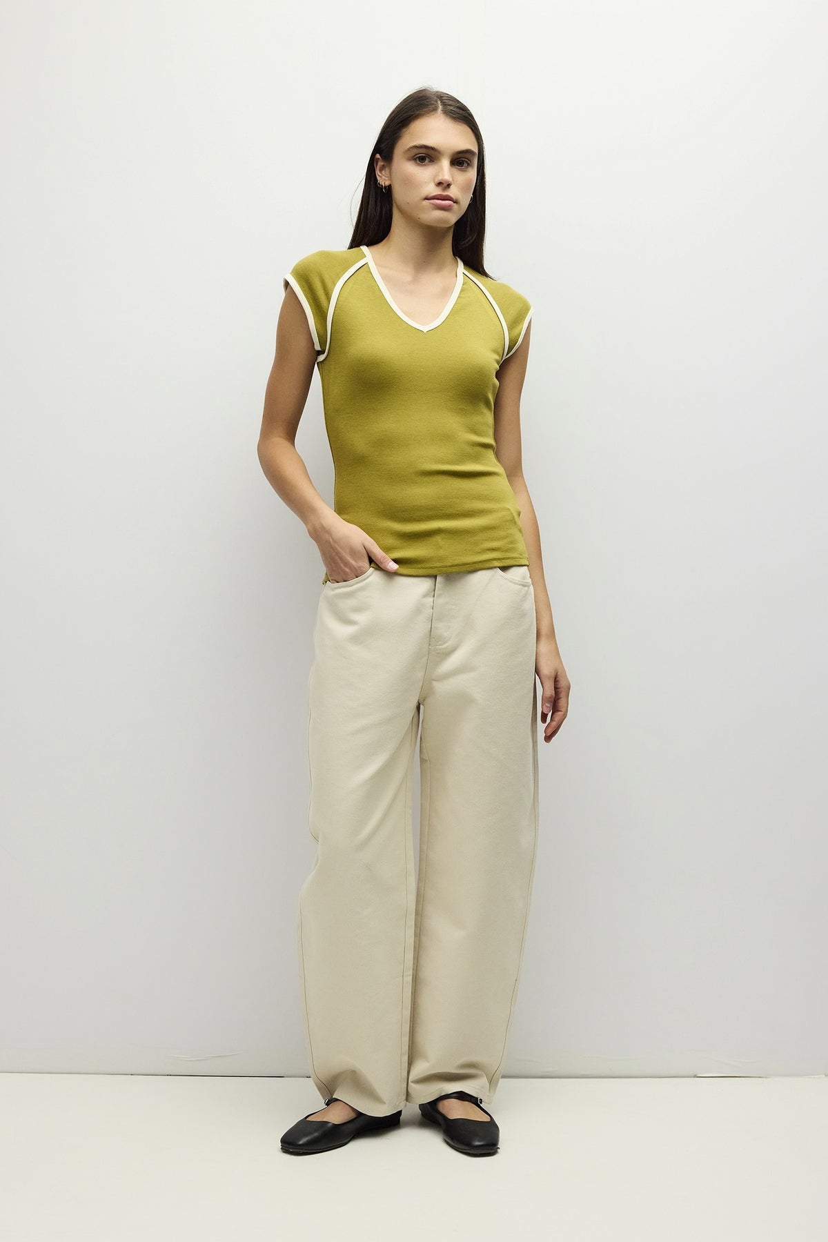 Greta Retro Tee in Moss