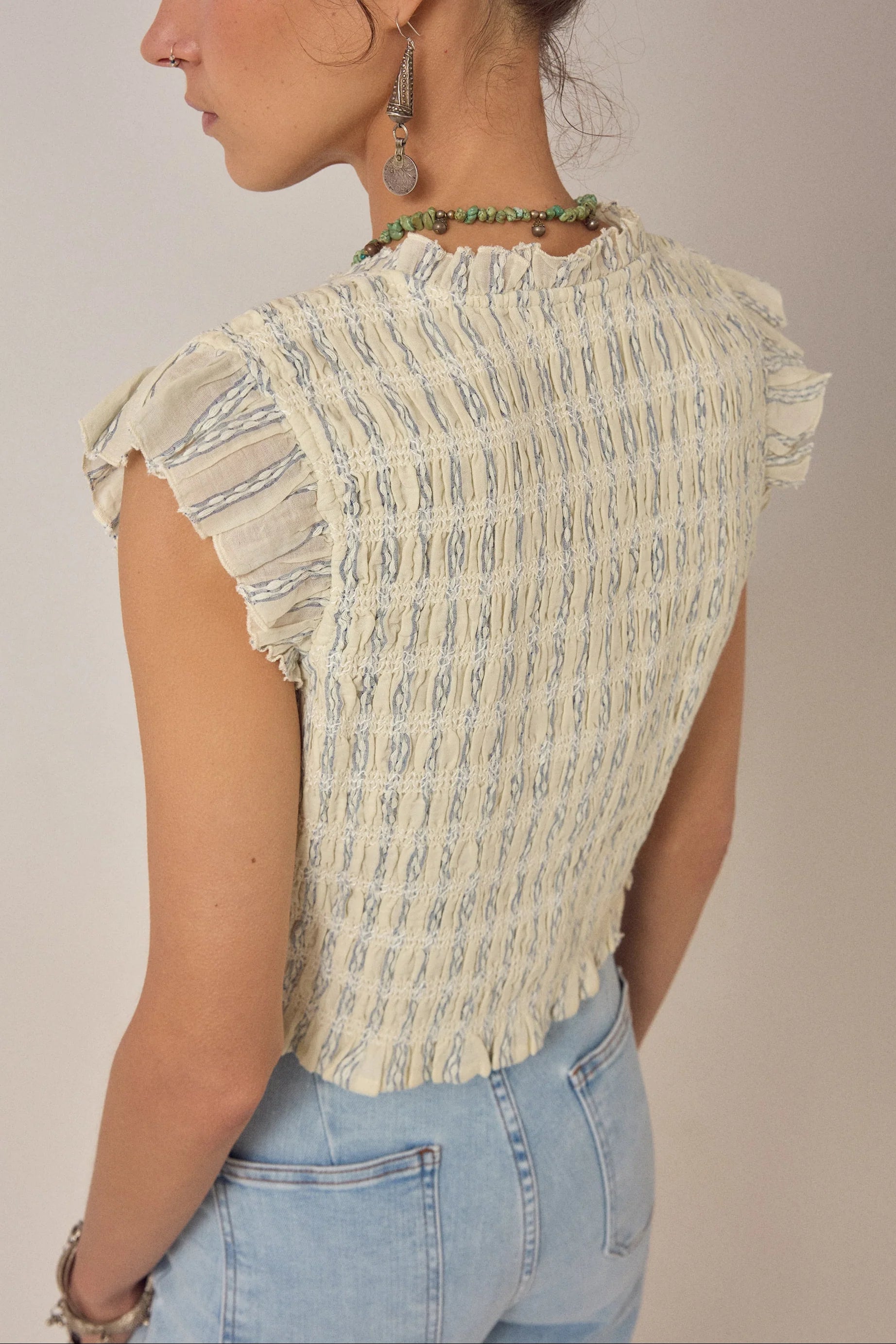 Omaris Sleeveless Blouse in Cloud Thread