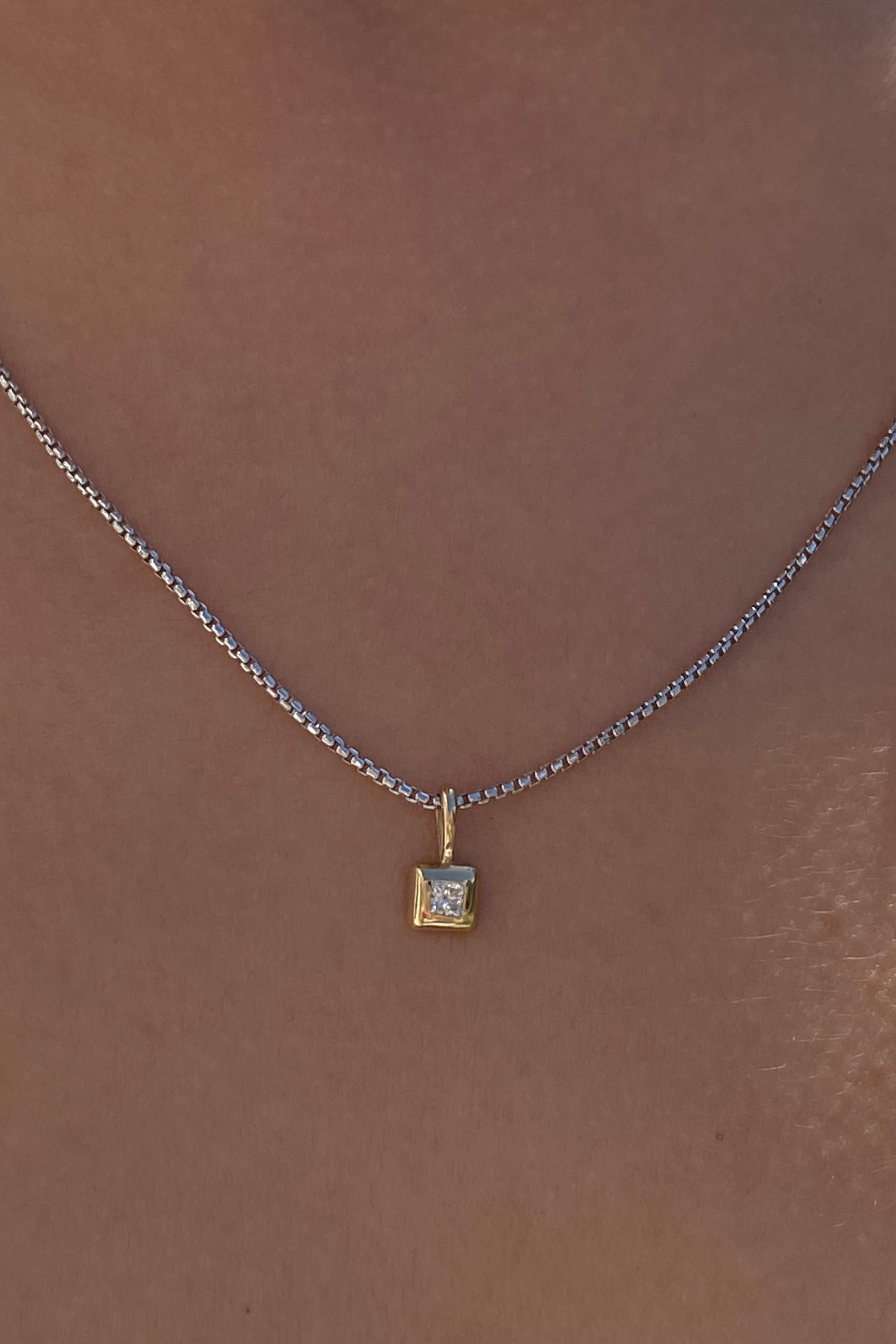 Token Diamond Puff Charm