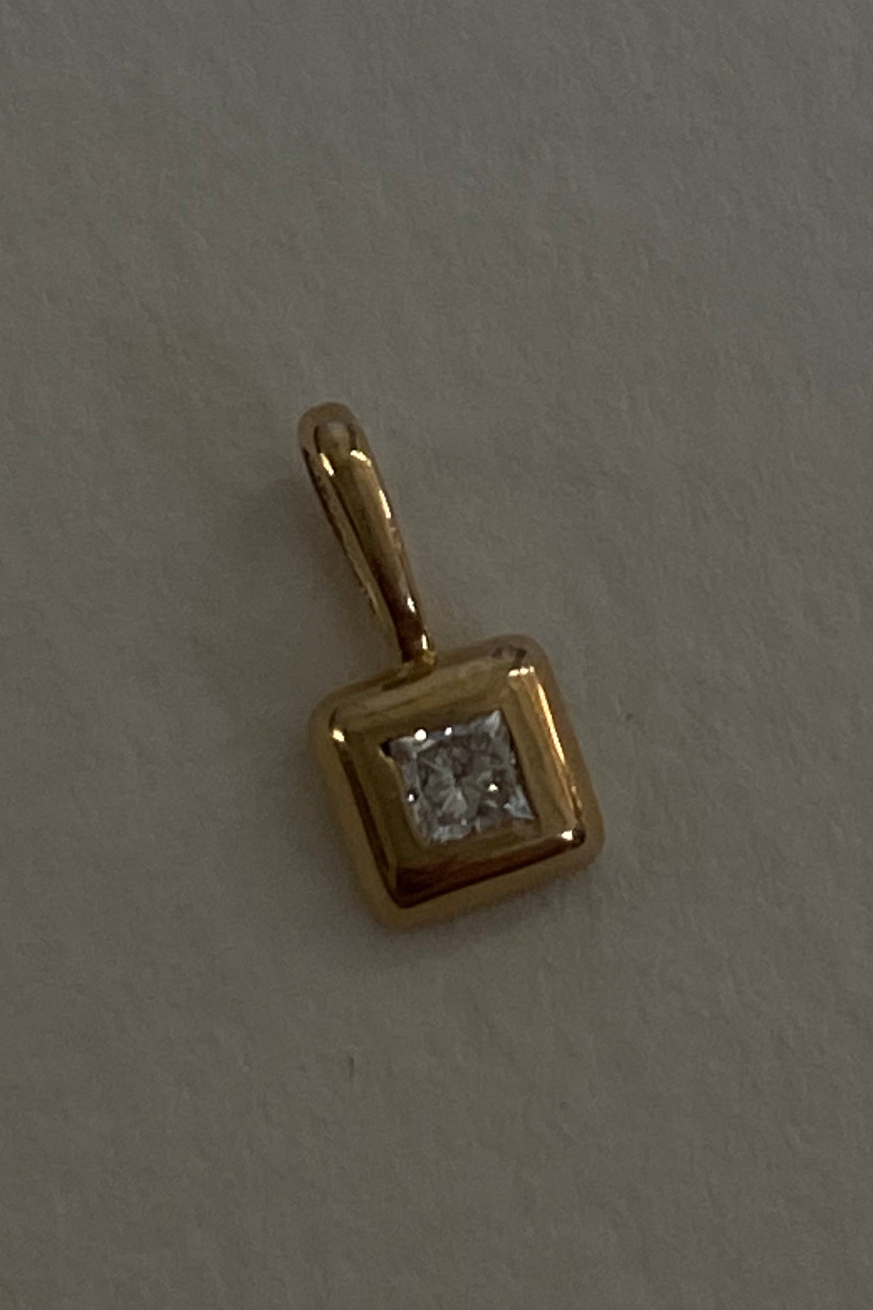 Token Diamond Puff Charm