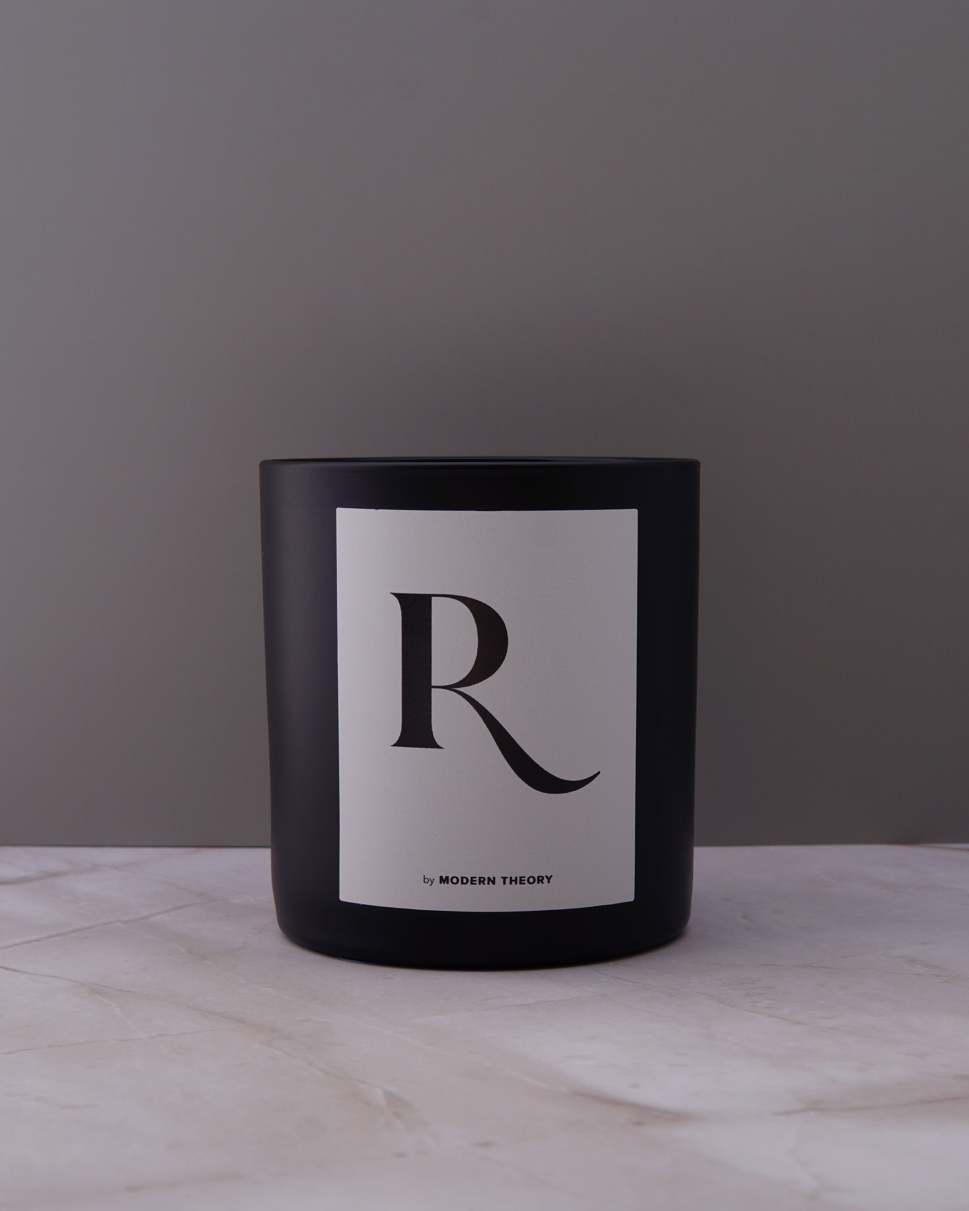 R - MONOGRAM Candle