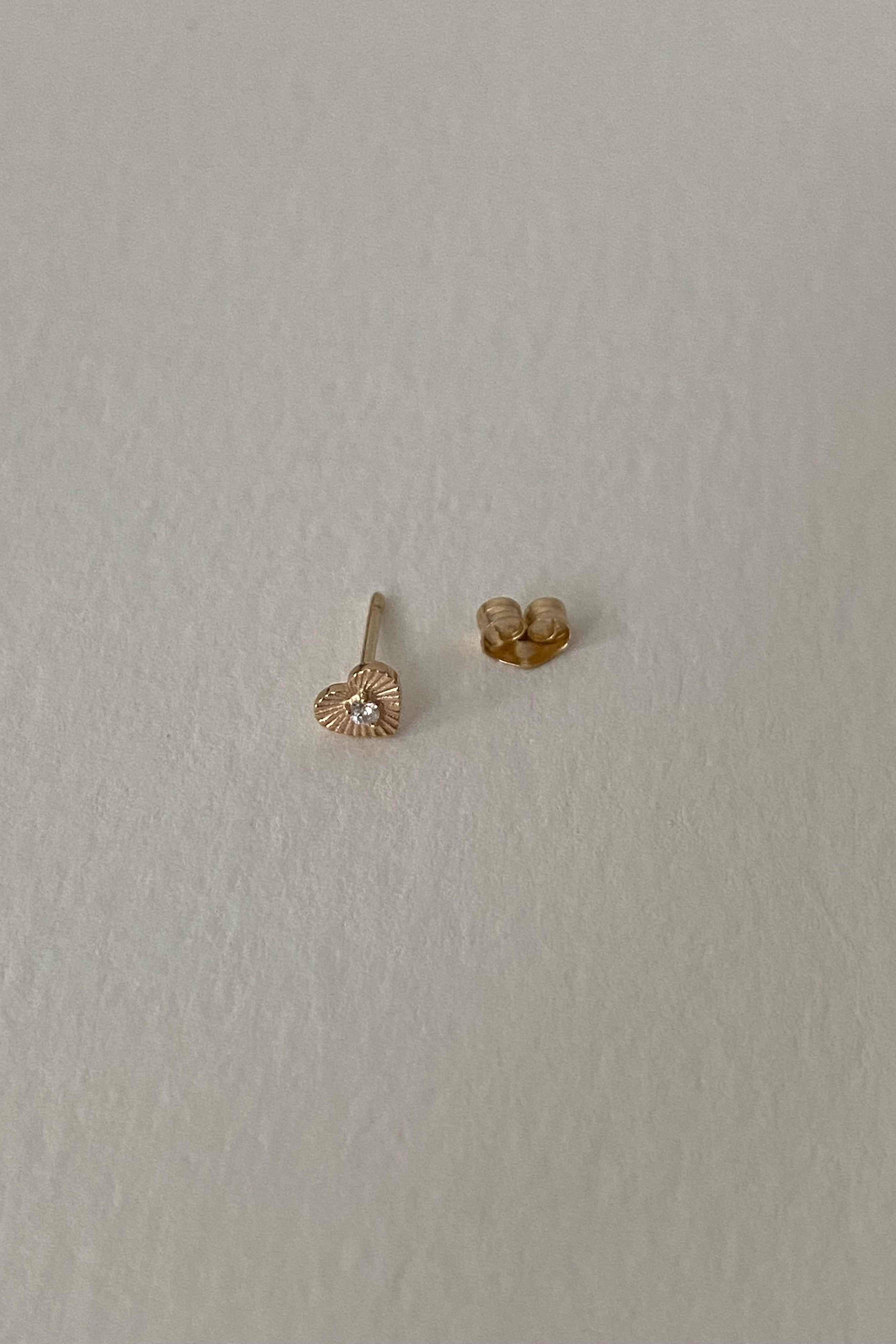 White Diamond Ribbed Heart Studs