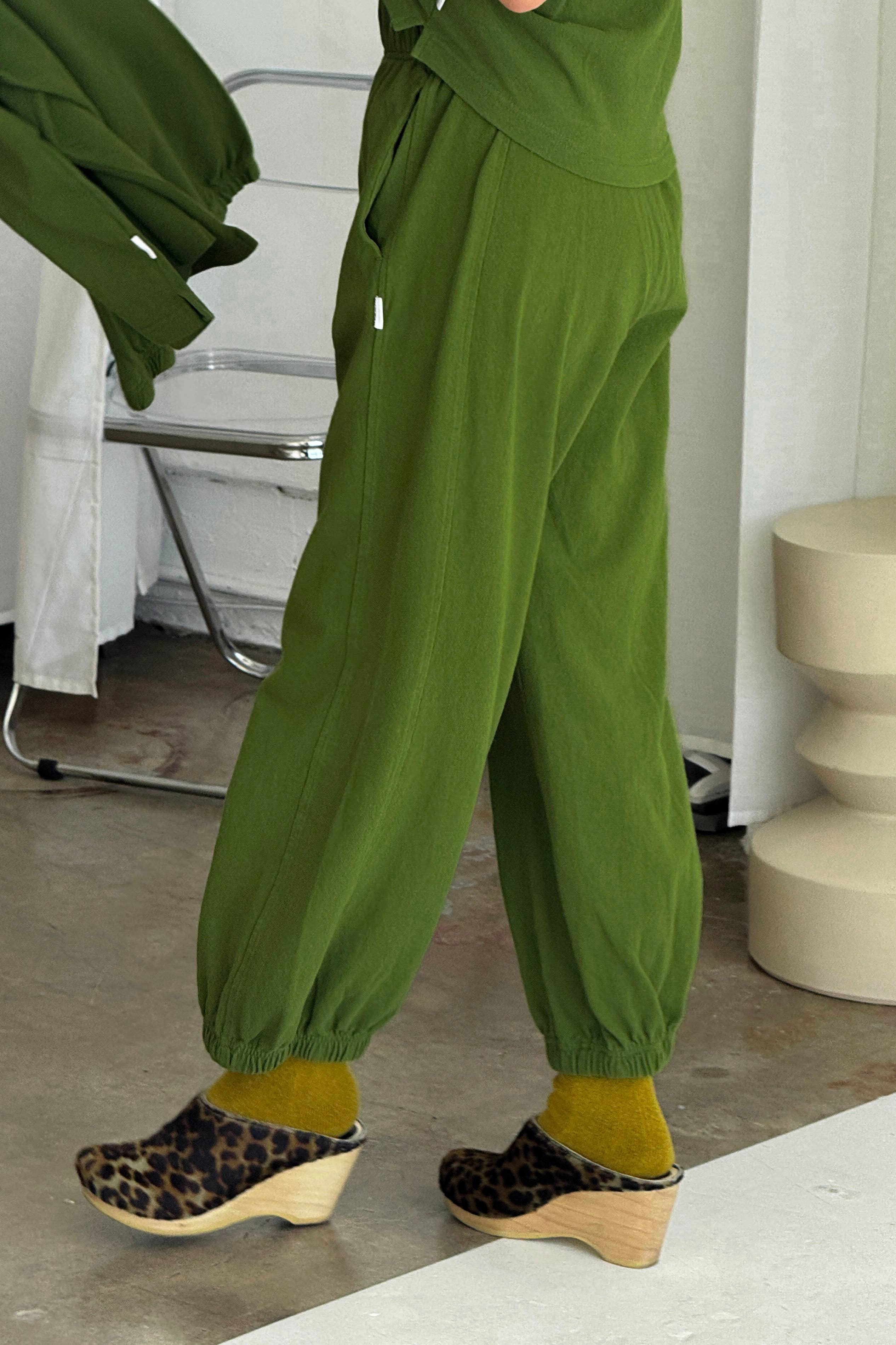 Balloon Pants in Collard Green
