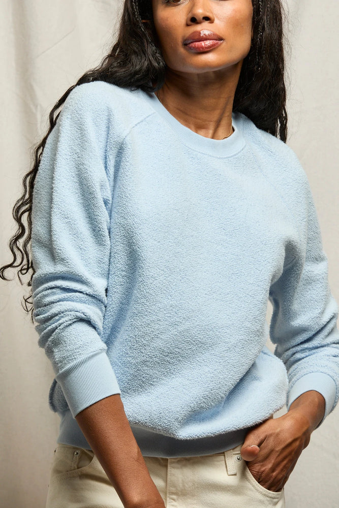 Ziggy Reverse Fleece Crewneck Sweatshirt in Powder Blue