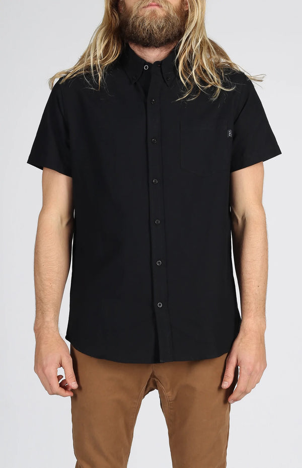 Shooty SS Woven Shirt in Black