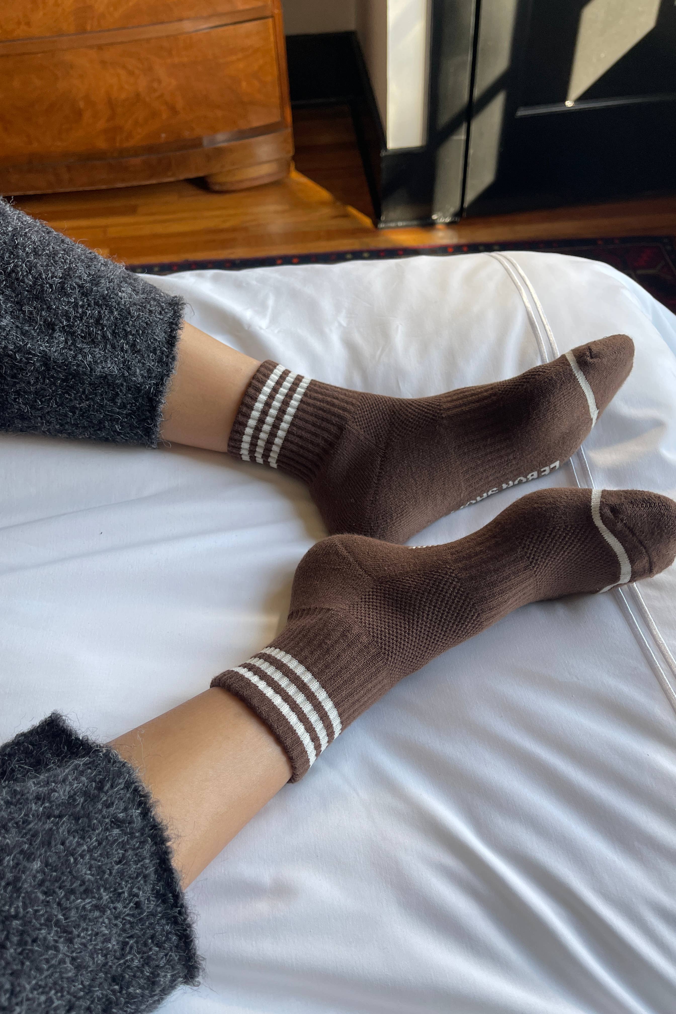 Girlfriend Socks: Mahogany