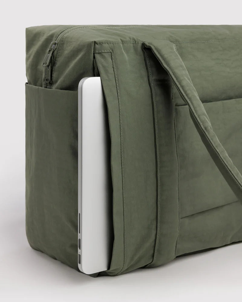 Small Cloud Carry On in Caper