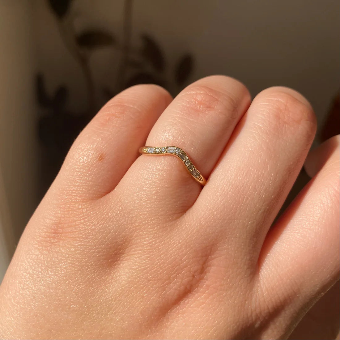 Diamond Staccato Wave Band