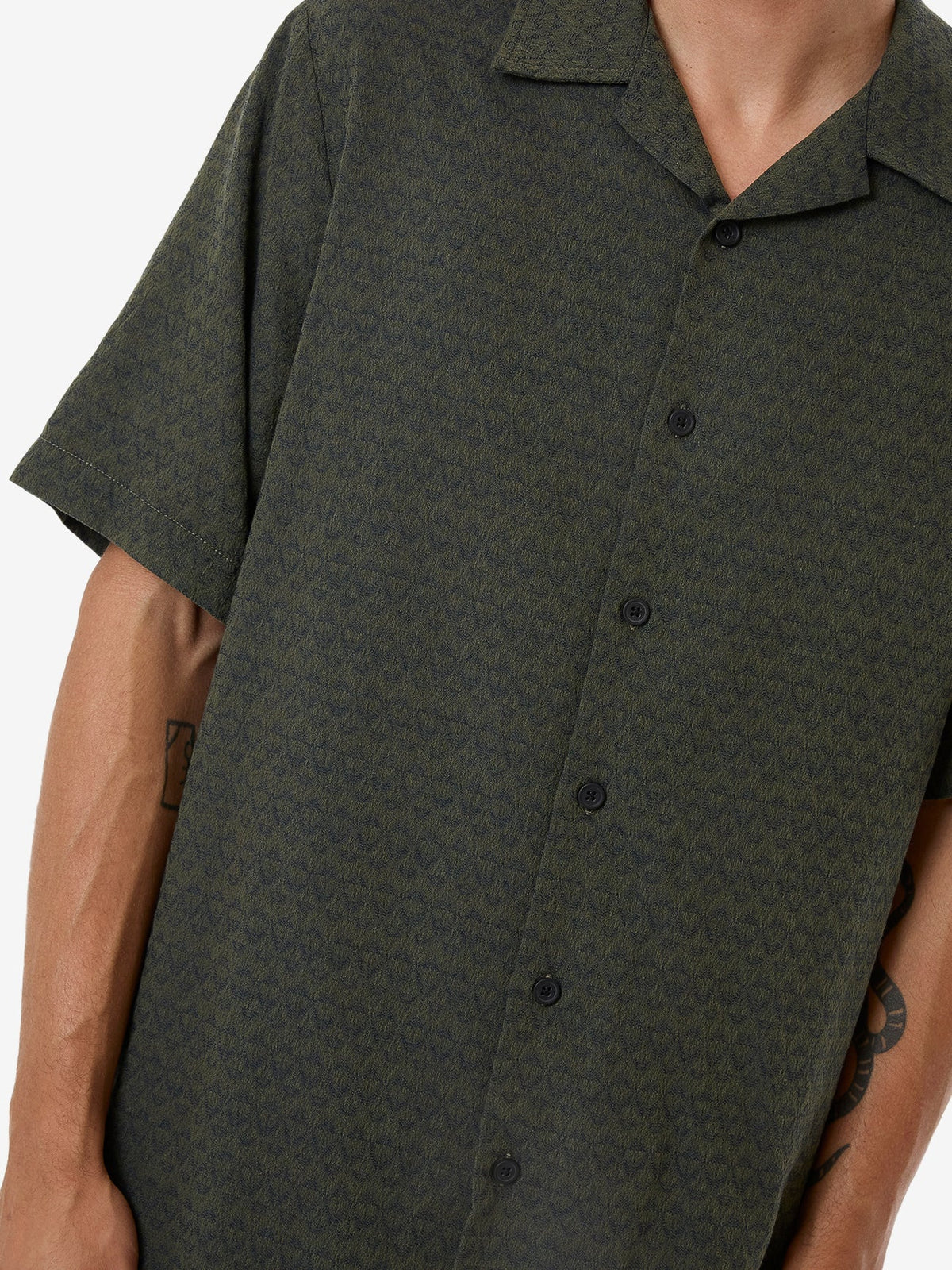 Airborne Bowling Shirt in Grape Leaf