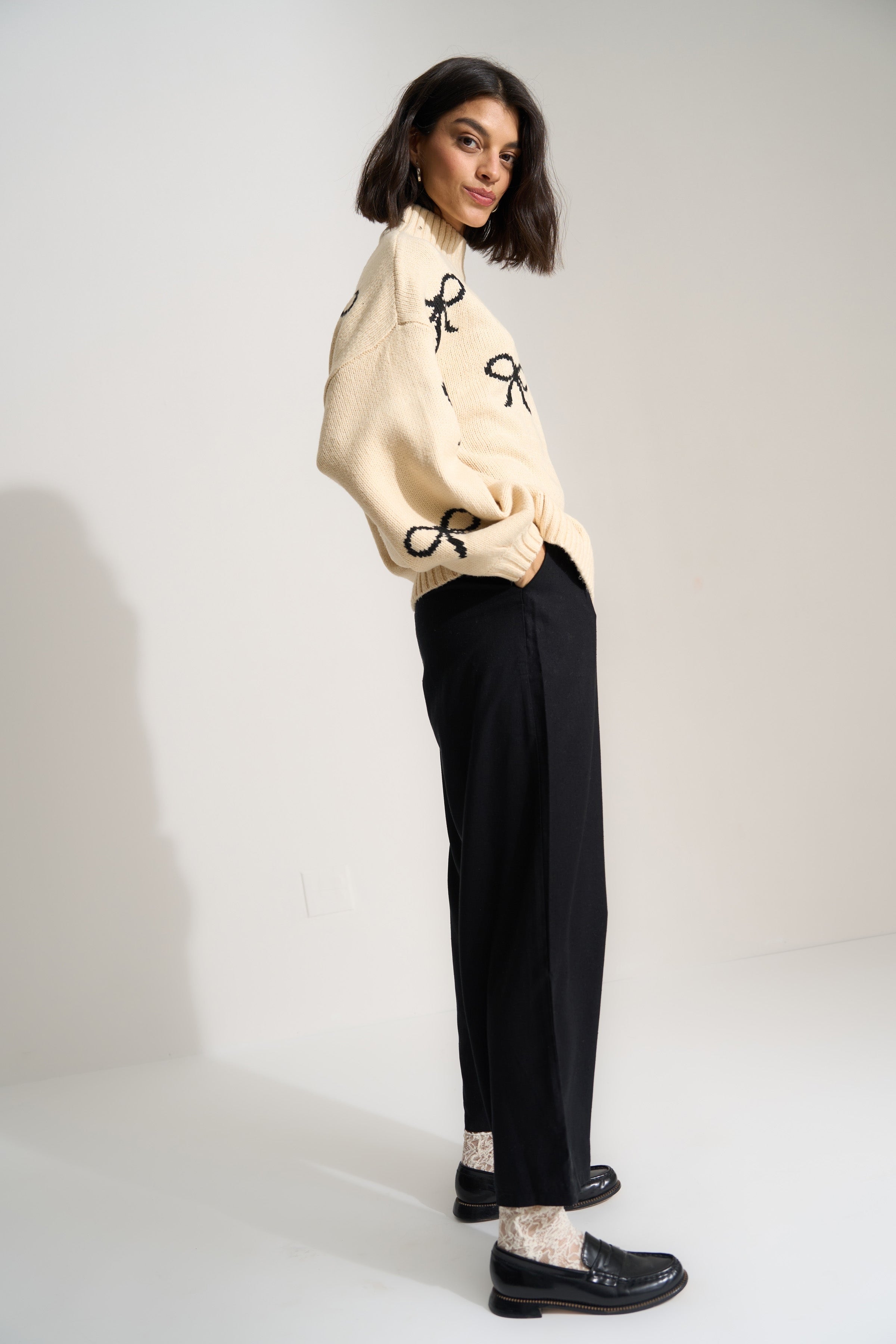 Bellamy Chunky Knit Pullover in Crème Bow