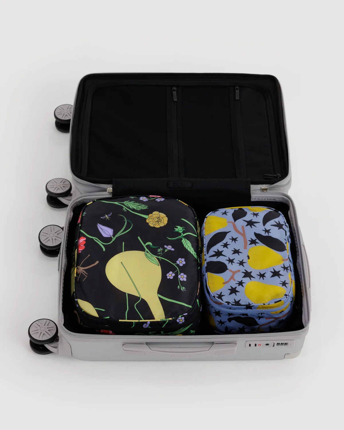 Packing Cube Set in Winter Orchard