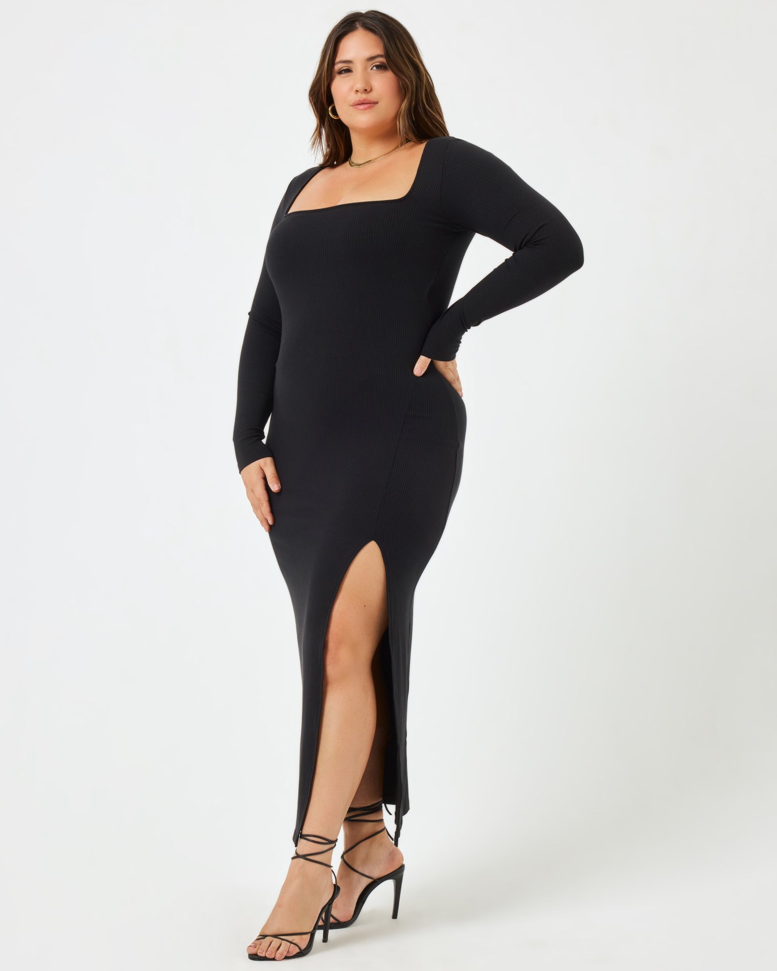 Black | Model: Jessica (size: XL) | Hover