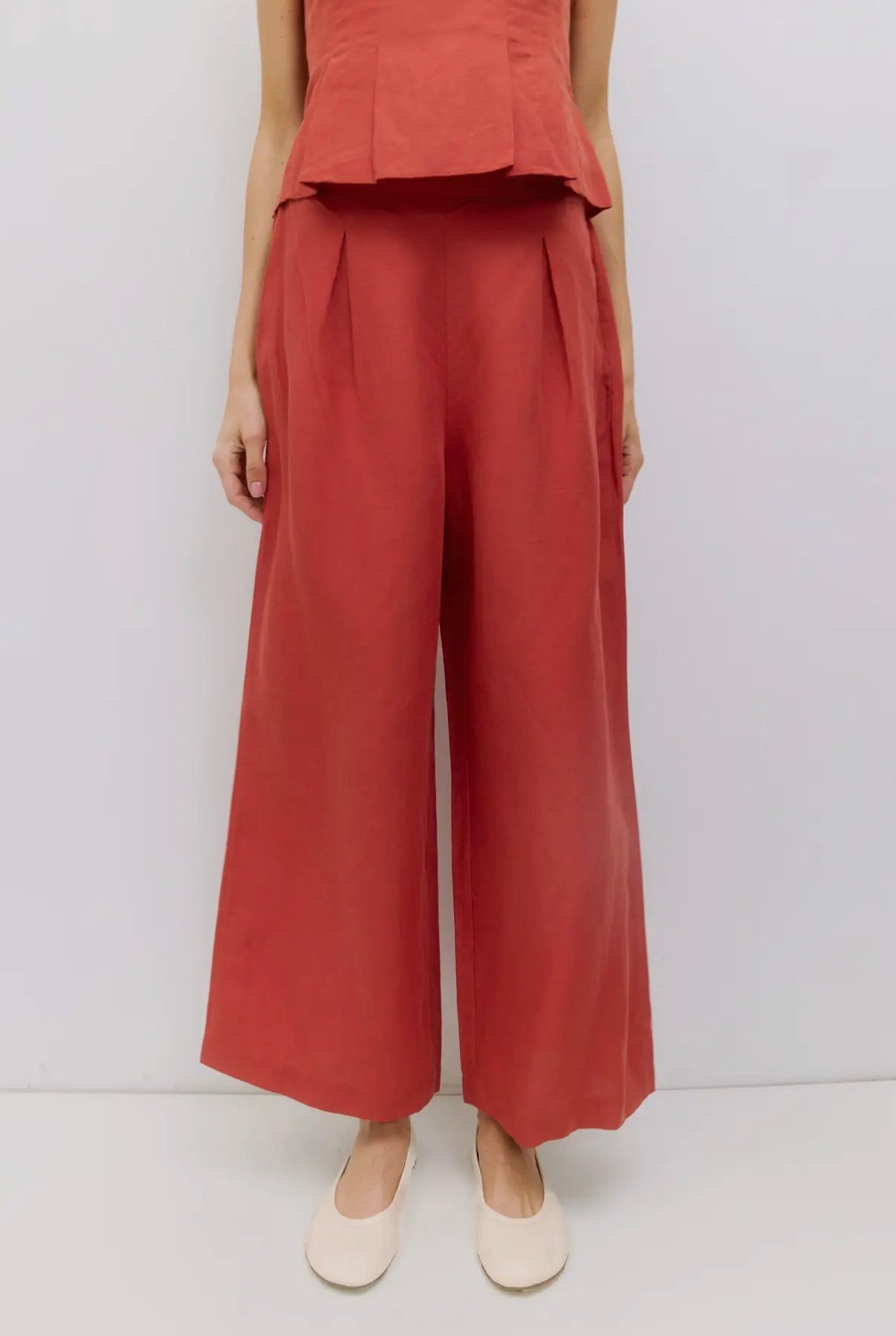 Eloise Pleated Linen Pants