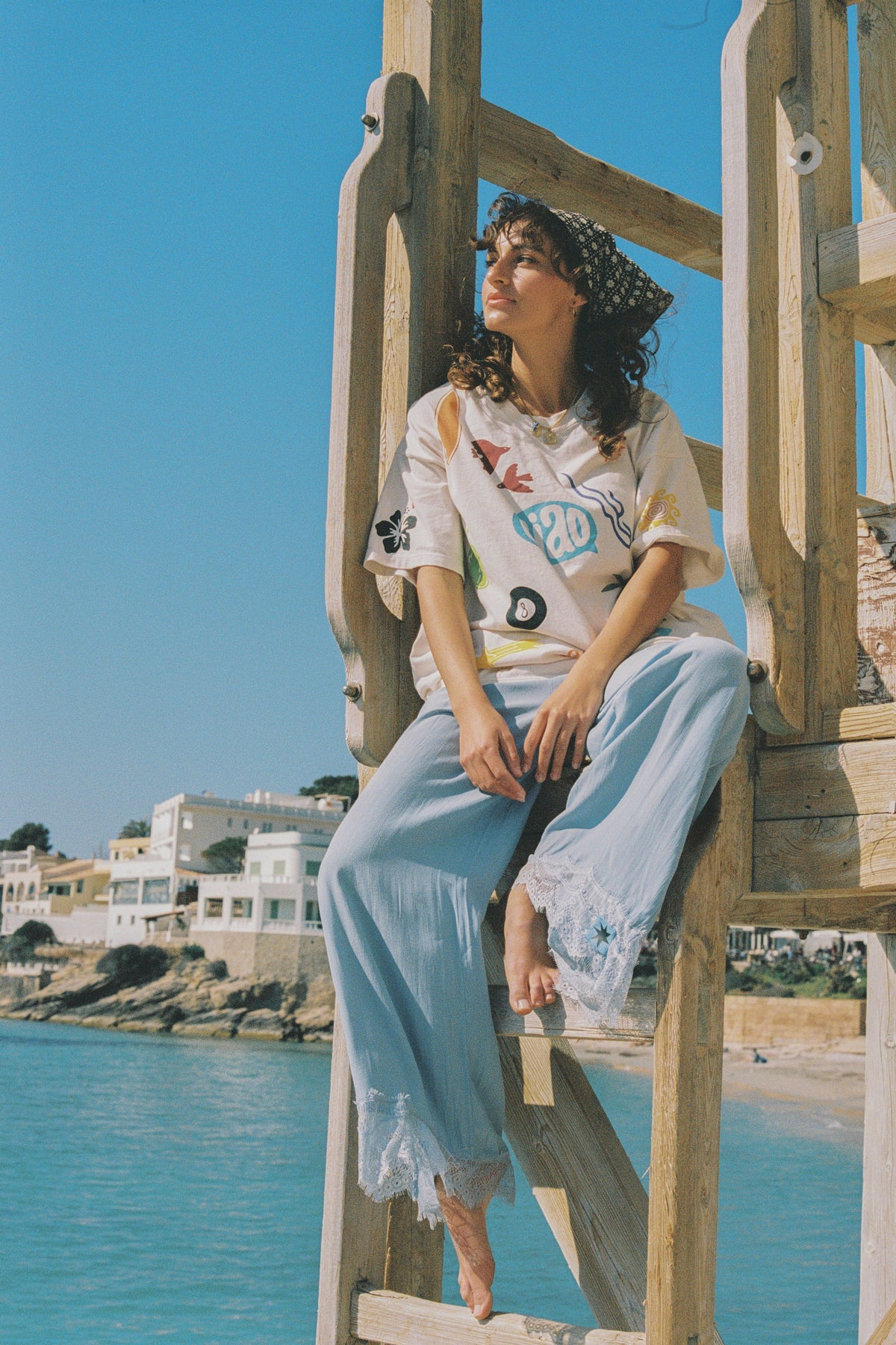 Sticker Core Tee