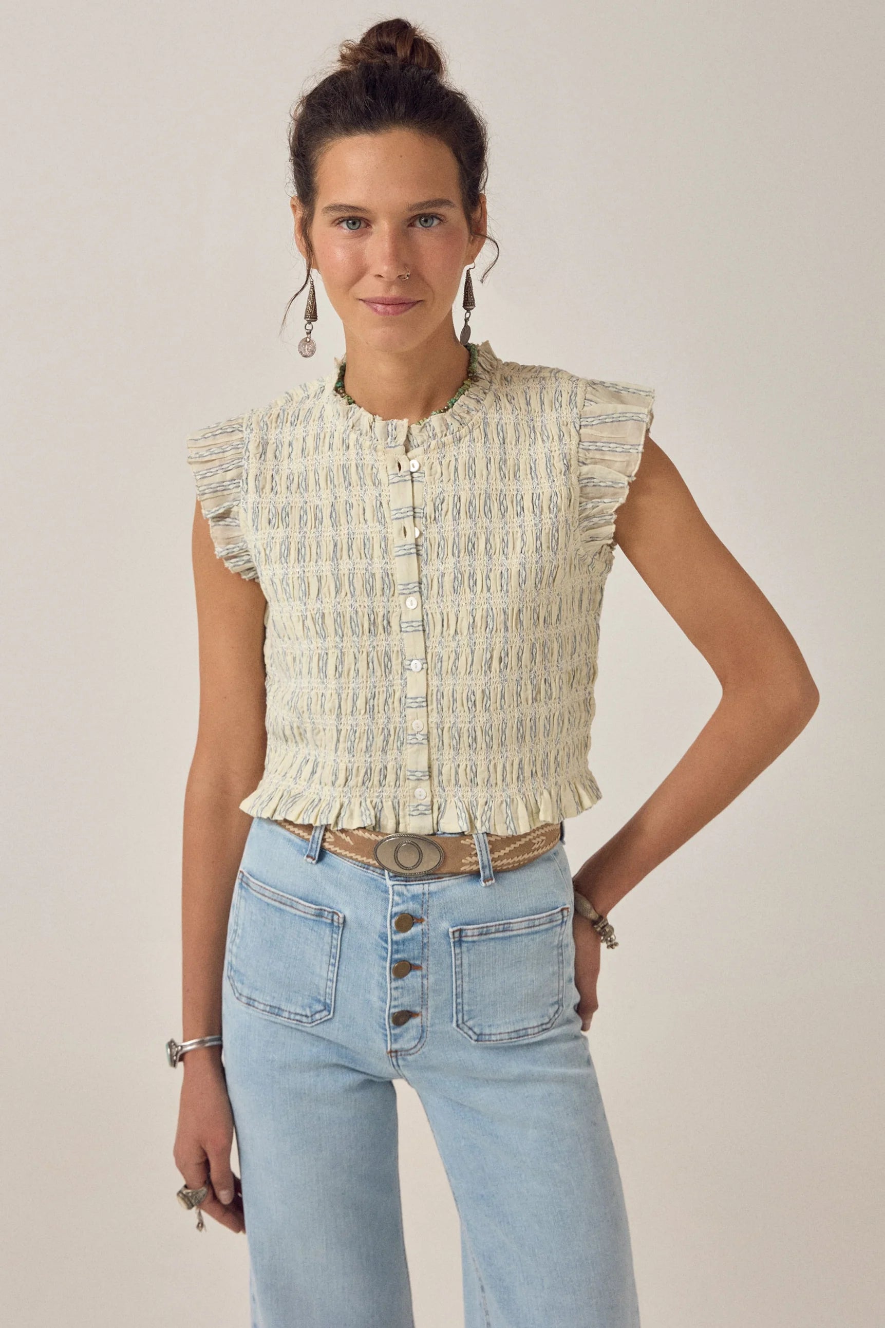 Omaris Sleeveless Blouse in Cloud Thread