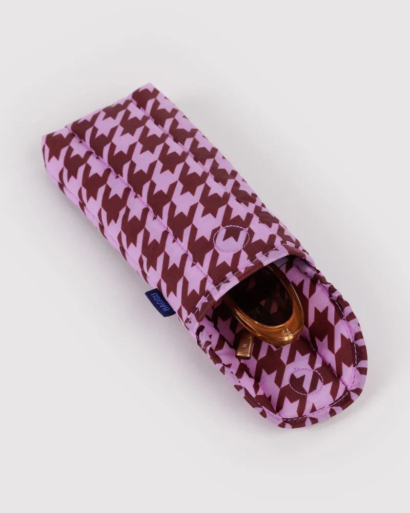 Puffy Glasses Sleeve in Pink Houndstooth