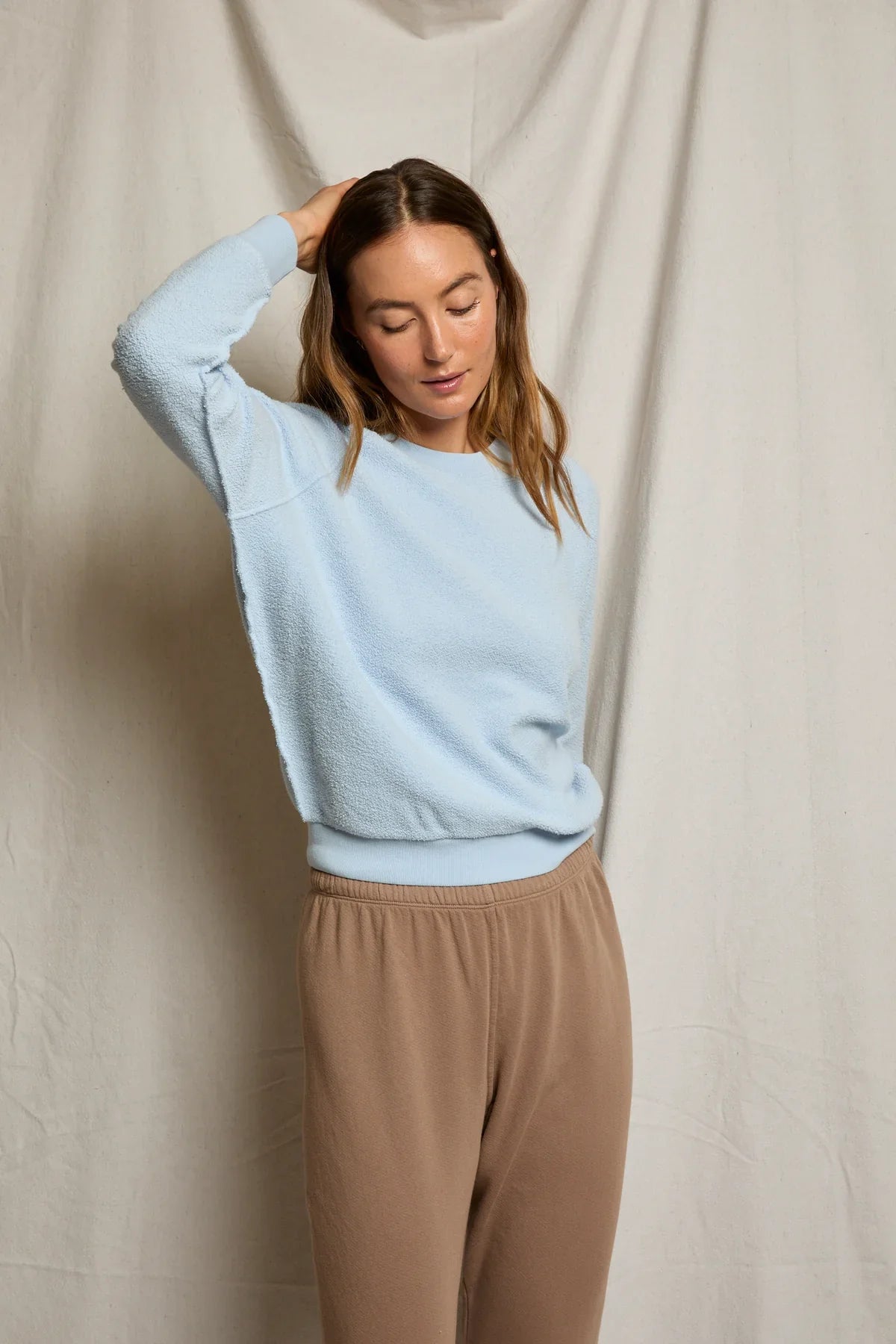 Ziggy Reverse Fleece Crewneck Sweatshirt in Powder Blue