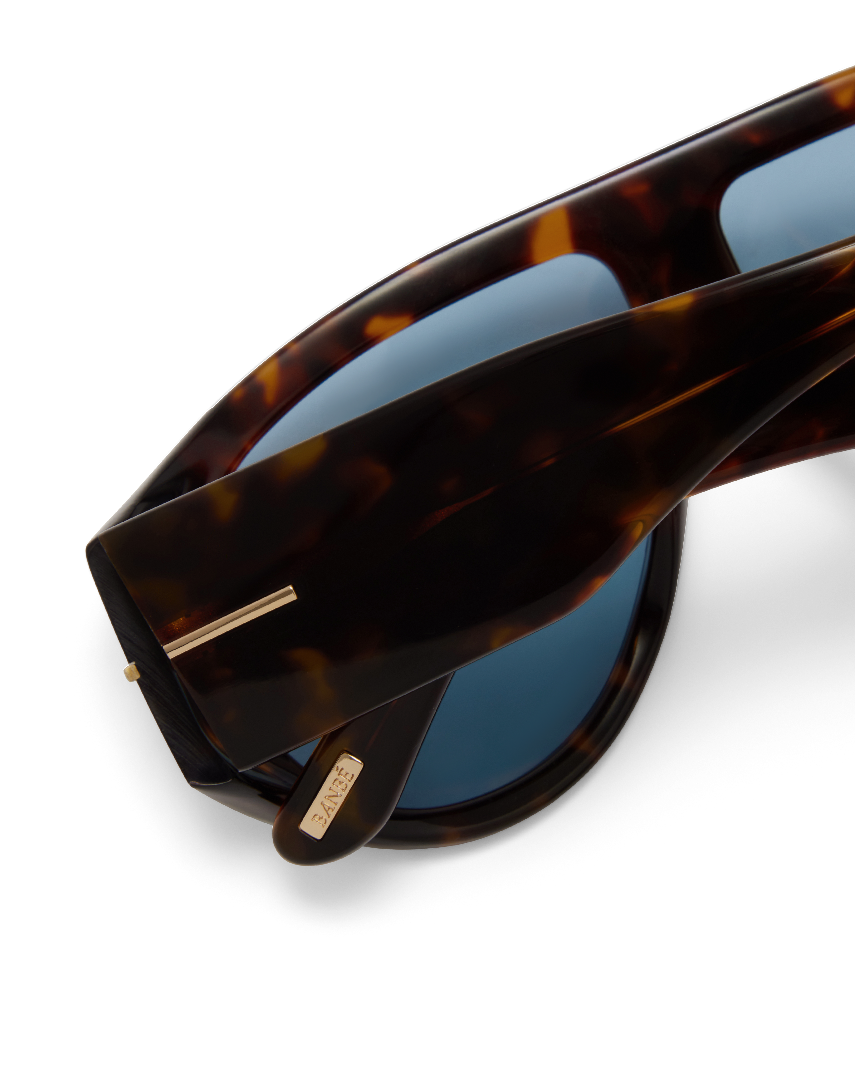 The Amelia in Light Havana Tortoise Blue