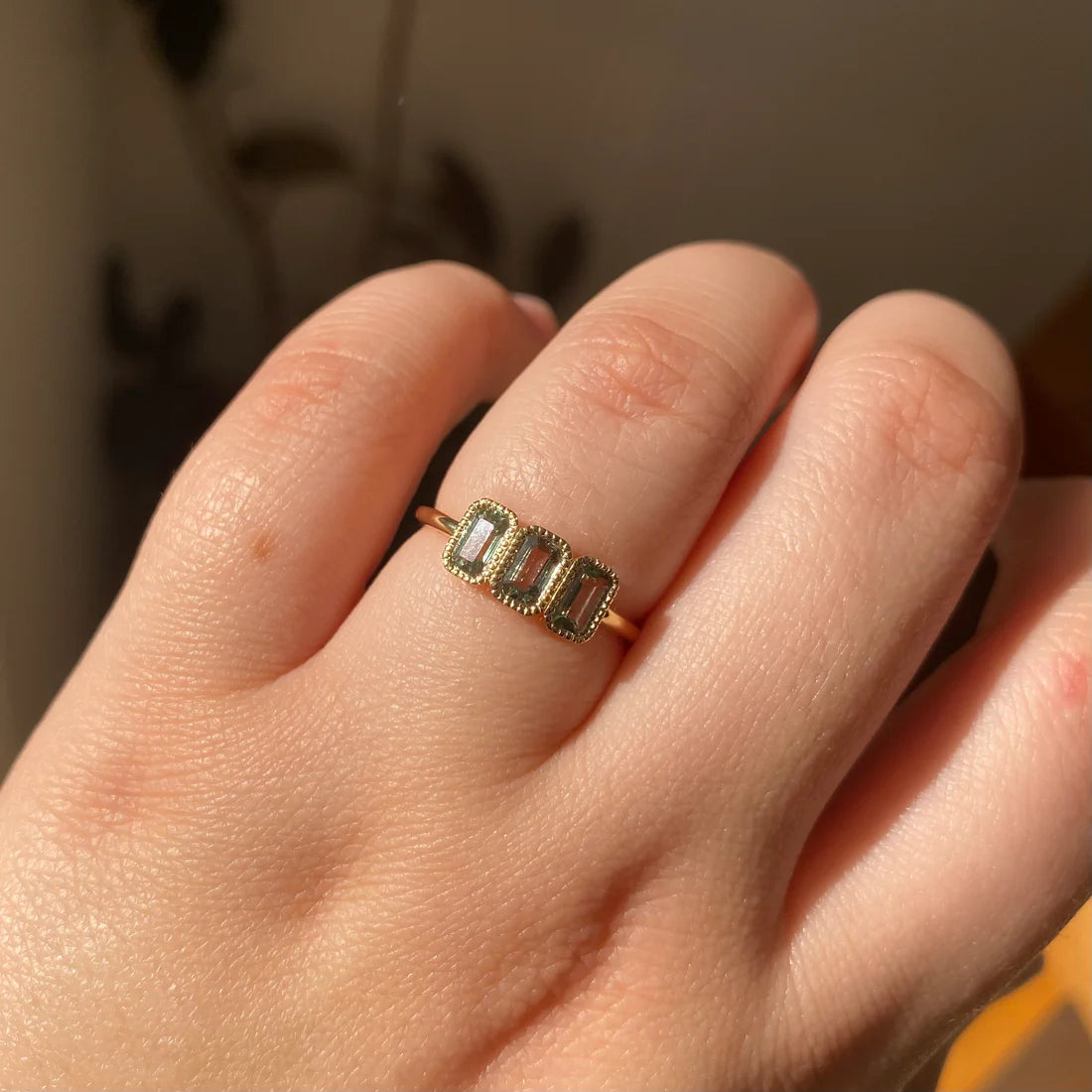 Green Sapphire Campana Ring