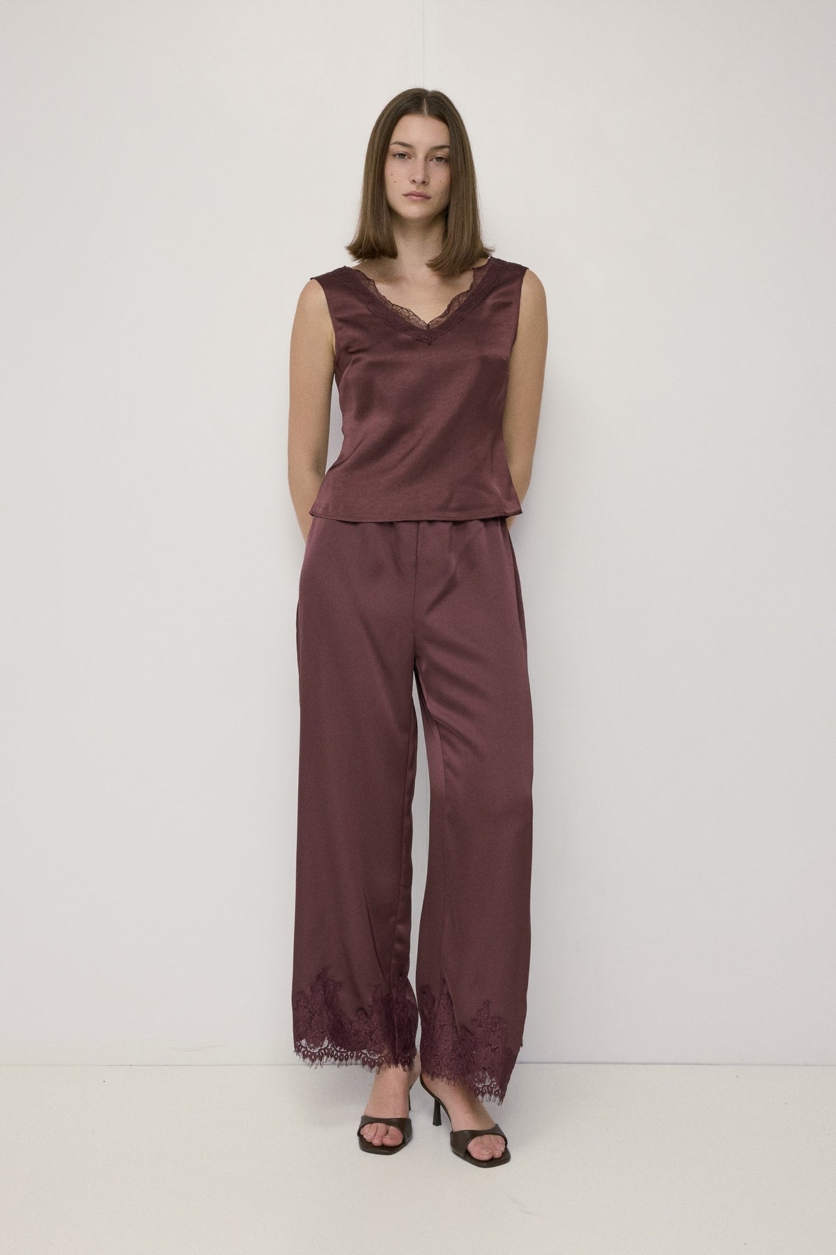 Annie Pants in Plum