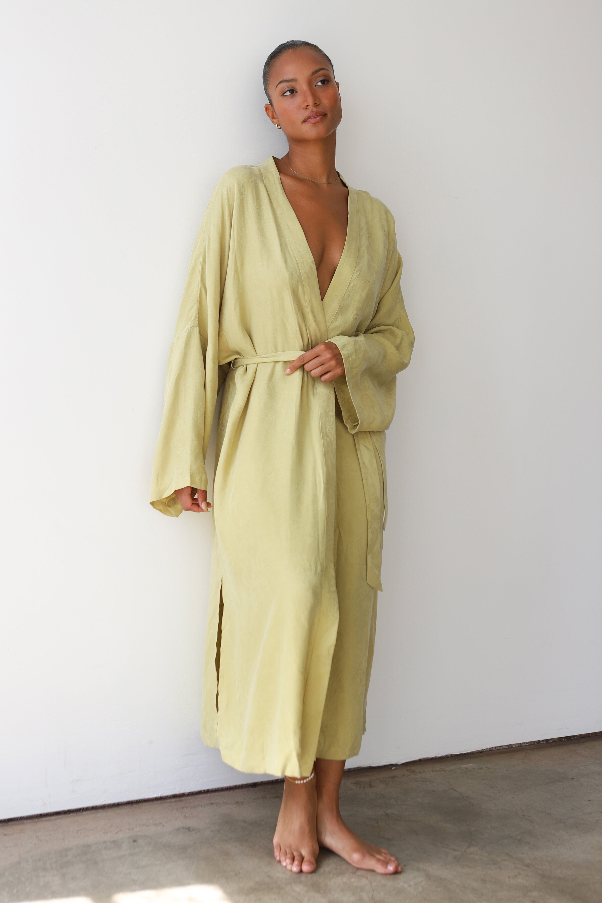 The Long Robe - Tomatillo