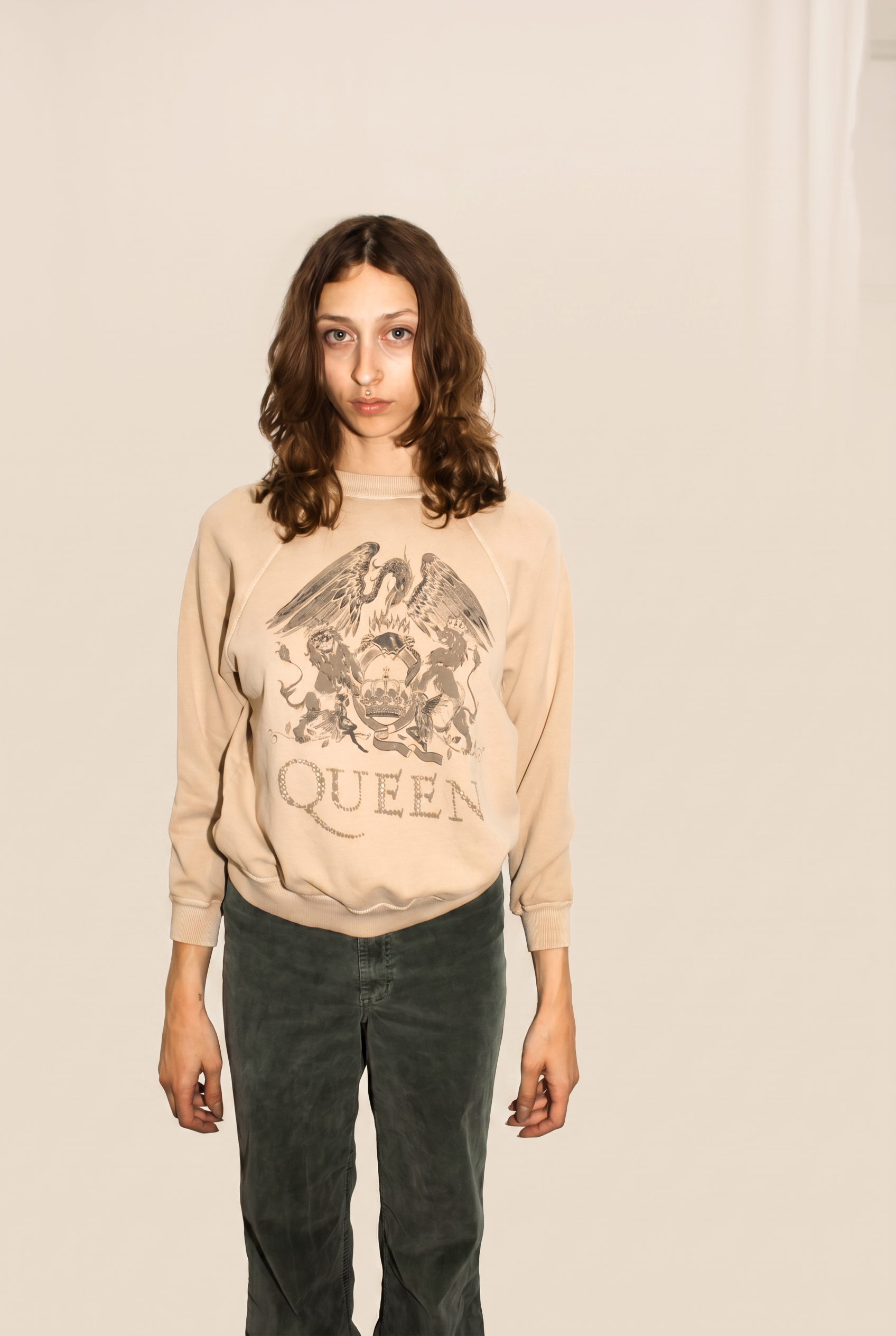 Queen Crest Pullover