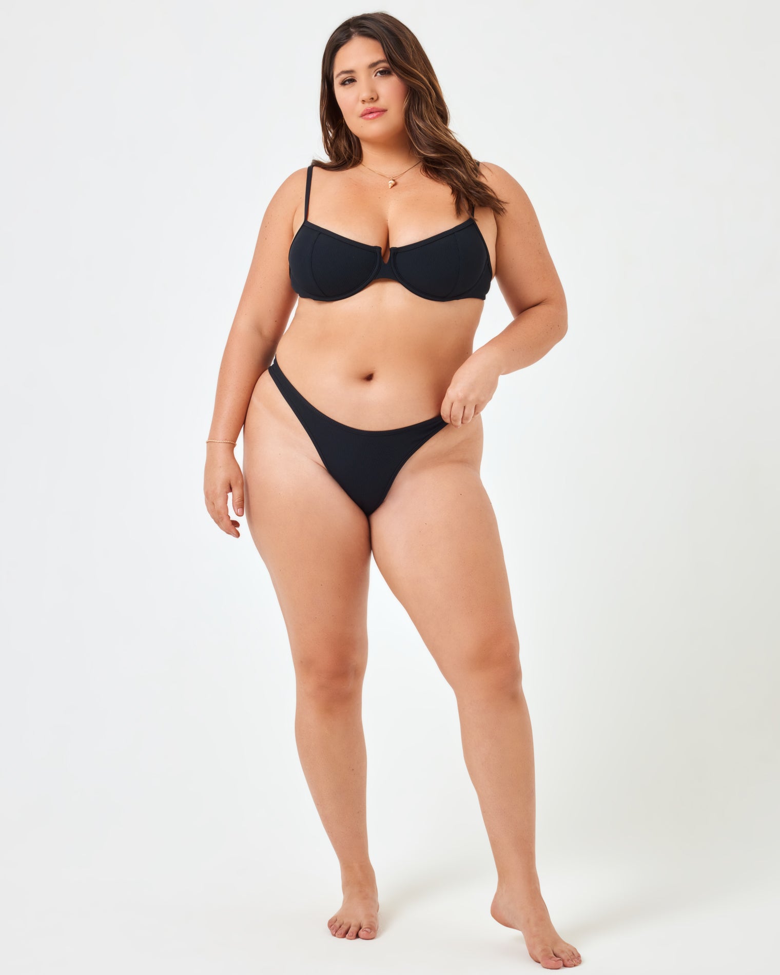 Black | Model: Jessica (size: XL)