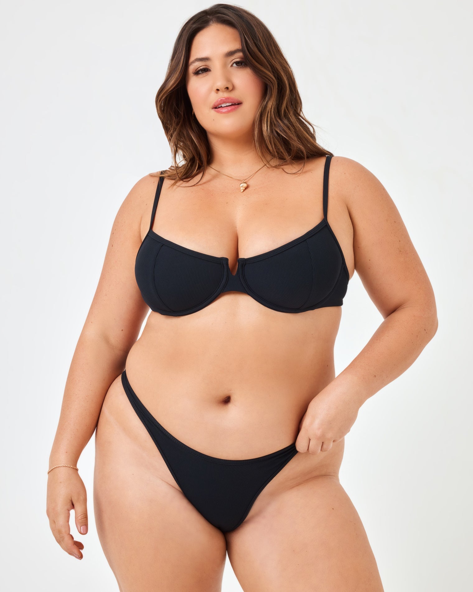 Black | Model: Jessica (size: XL)