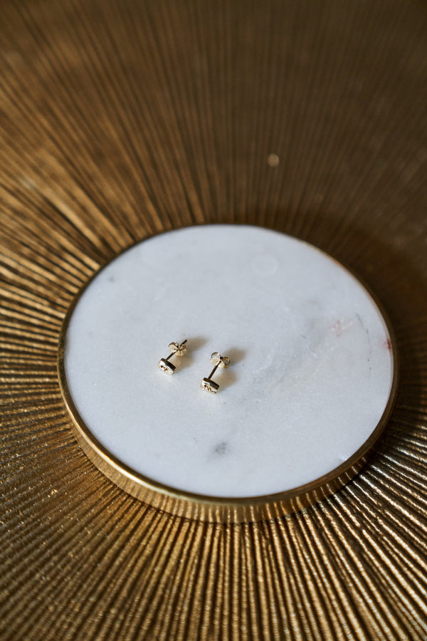 The Vulva Earring in Gold