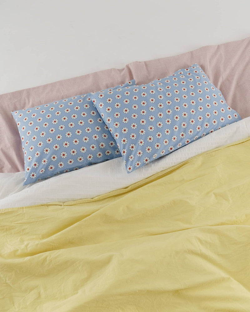 Pillow Case Set of 2 in Blue Daisy