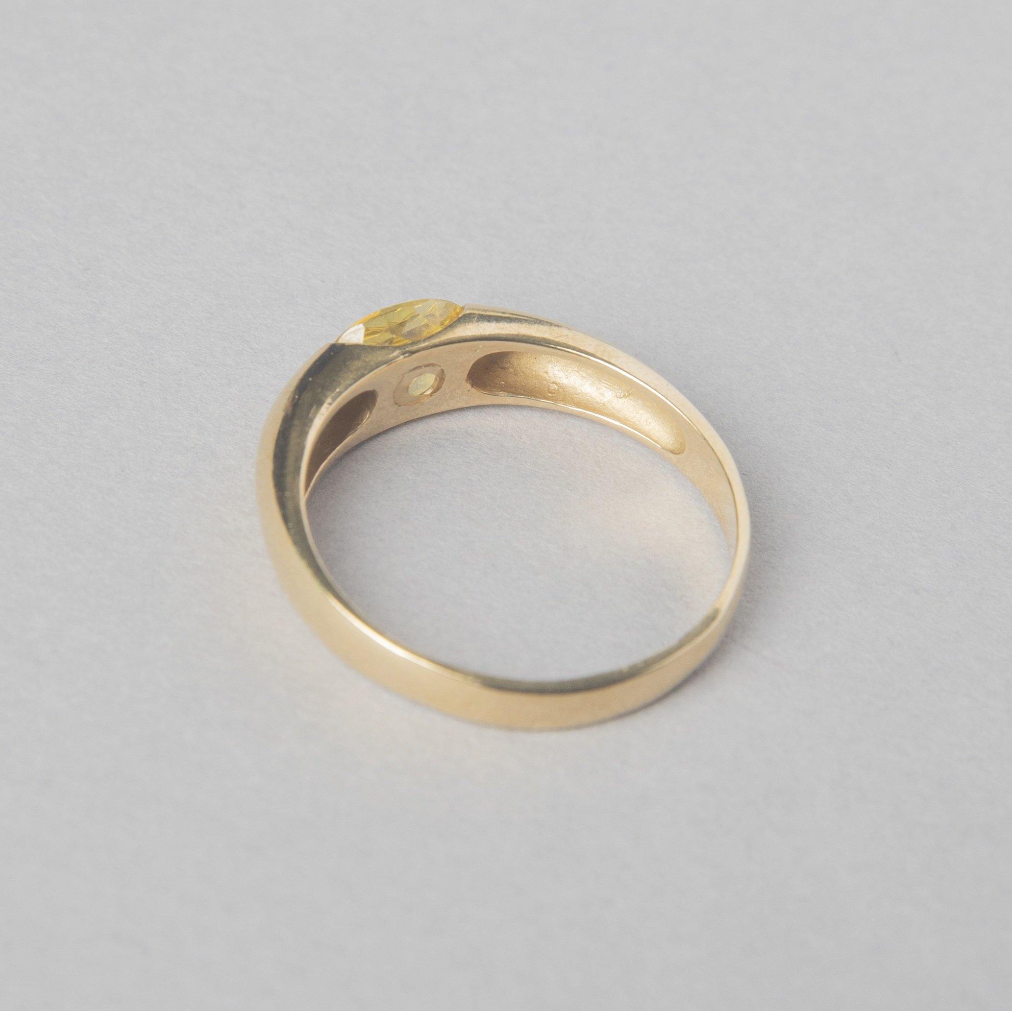 AMBER BRIGITTE RING