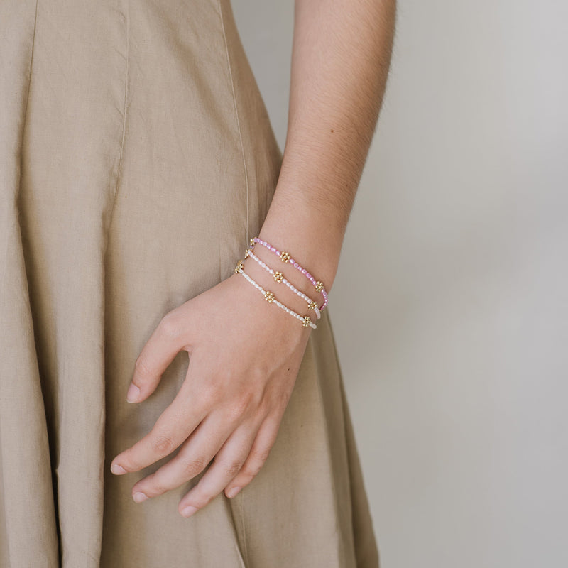 Daisy Bracelet in Lilac