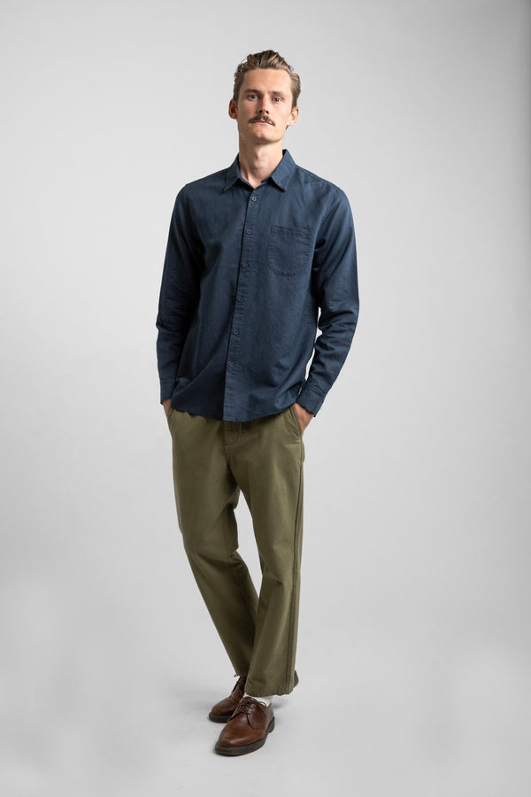 Classic Linen LS Shirt in Worn Navy