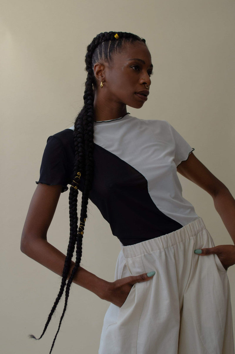 Swirl T-shirt in Black / White