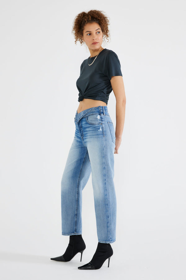 Neli Crossover Crop Jean in Castaway