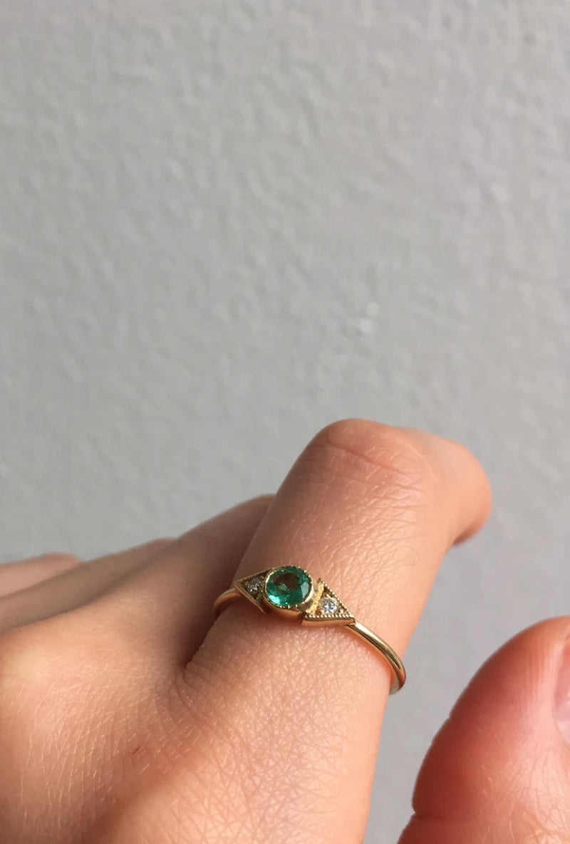Emerald Spear Ring
