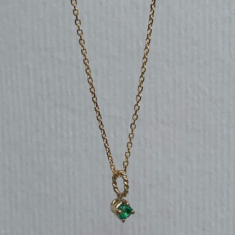 emerald textured oval link necklace