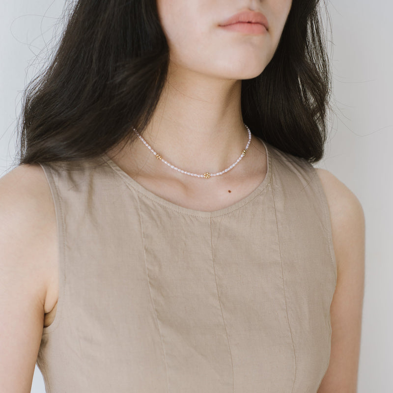 Daisy Necklace in Rose