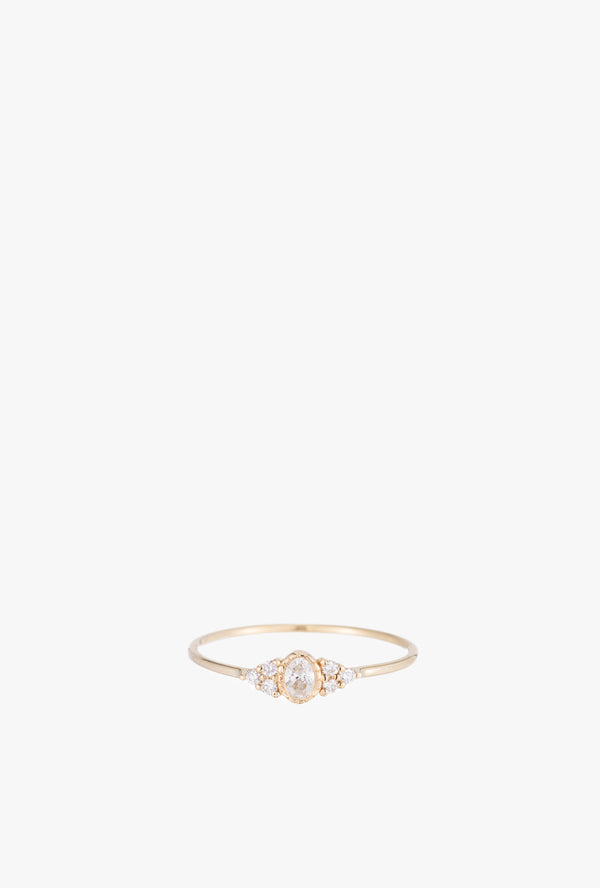 Oval Diamond Cluster Whisper Ring