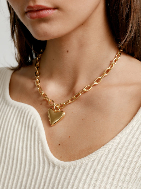 Naomi Necklace in Gold