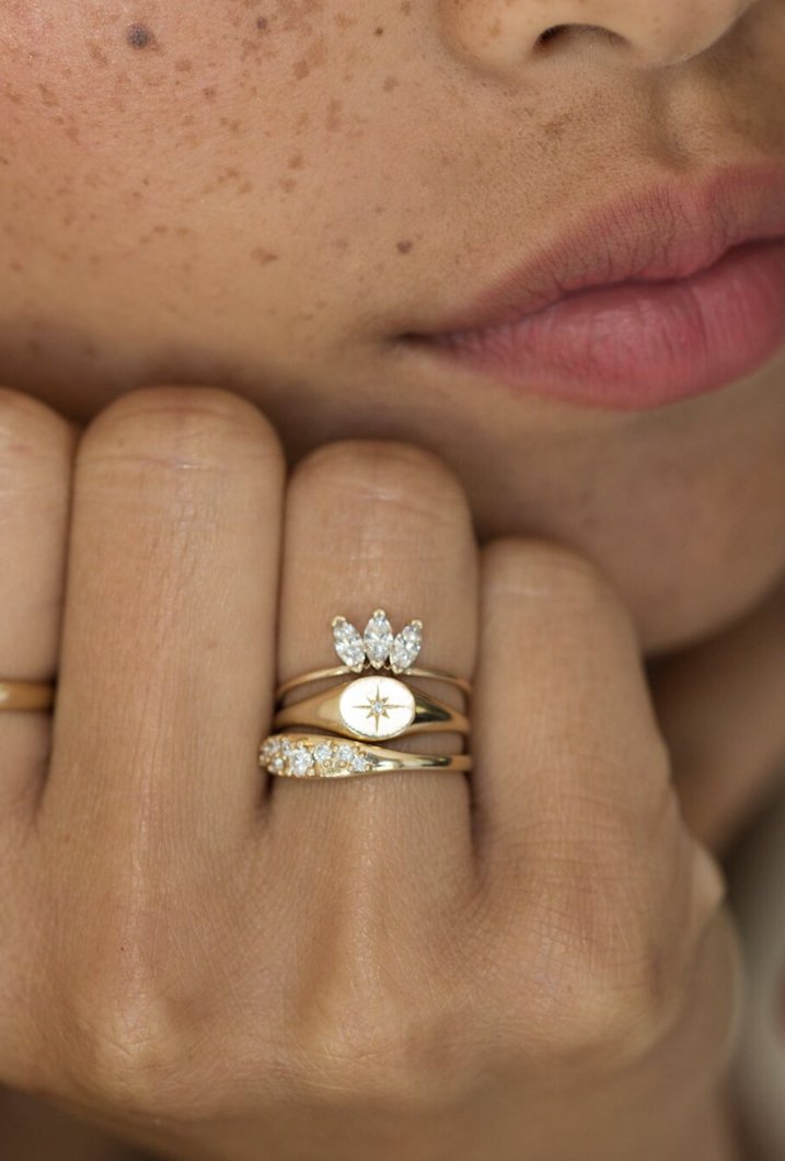 Baby Signet D Ring